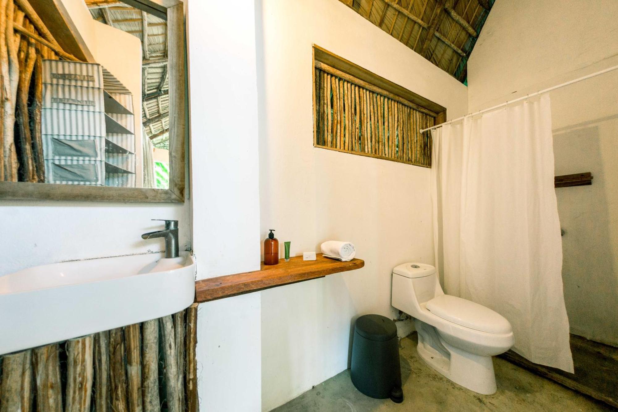 Ganesh Hostel & Shivas Bungalows El Valle Room photo